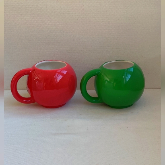 M&M's Red and Green Holiday Character Mug Set New Condition - Picture 2 of 9